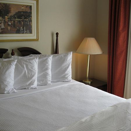 Chisholm Suite Hotel Duncan Rom bilde