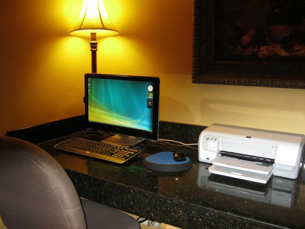 Chisholm Suite Hotel Duncan Rom bilde