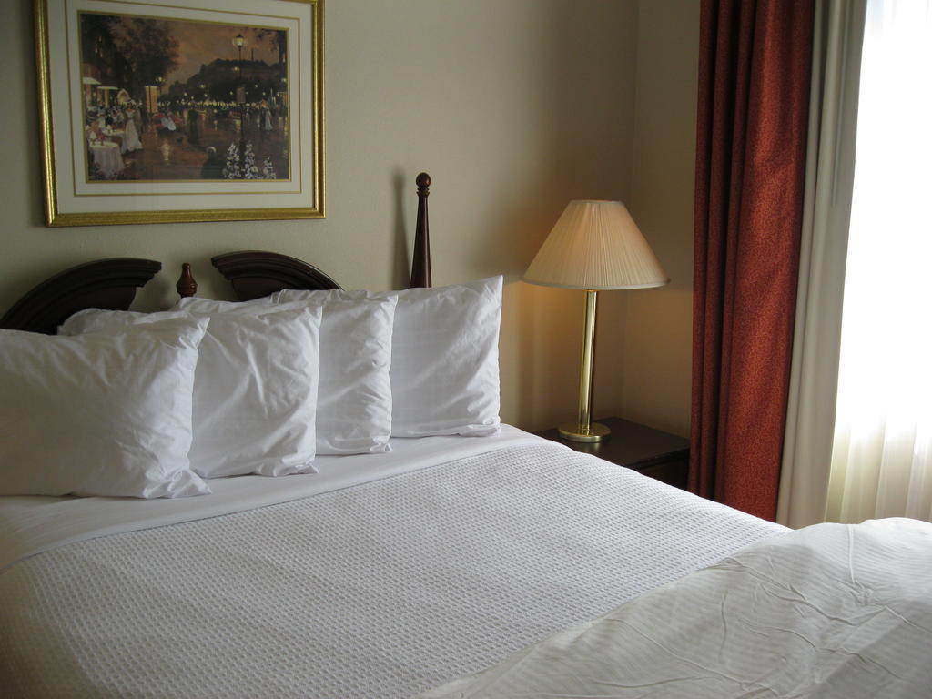Chisholm Suite Hotel Duncan Rom bilde